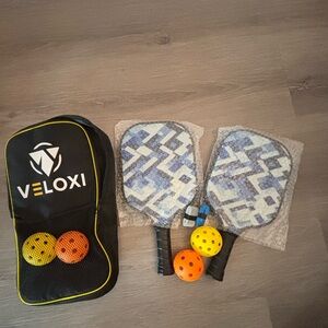 Veloxi Pickleball Set with Blue and Yellow Paddles - NEW